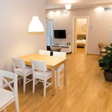 Confort en el Centro de la Ciudad Apartamento con patio privado Parking opcional Málaga Exterior foto