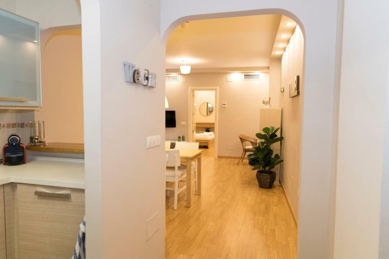 Confort en el Centro de la Ciudad Apartamento con patio privado Parking opcional Málaga Exterior foto